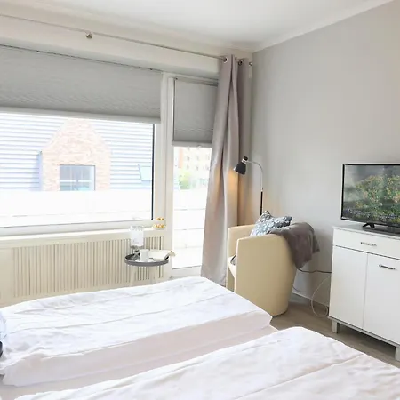 Moderne 2 Zimmerwohnung Mit Grosszuegigem Suedbalkon In Der Ersten Etage * Westerland