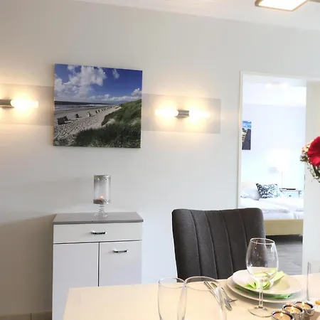 Moderne 2 Zimmerwohnung Mit Grosszuegigem Suedbalkon In Der Ersten Etage Appartamento