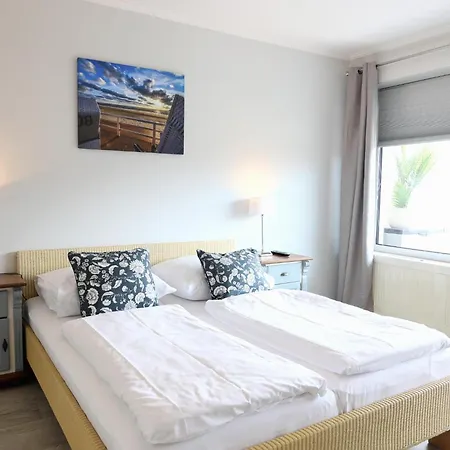 Moderne 2 Zimmerwohnung Mit Grosszuegigem Suedbalkon In Der Ersten Etage Appartamento *